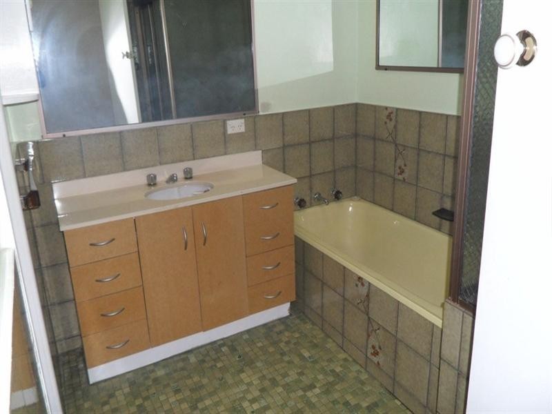 52 View Street, Clayton VIC 3168