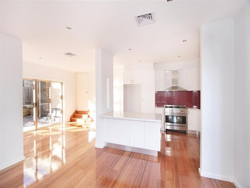 1/18 Jingella Avenue, Ashwood VIC 3147