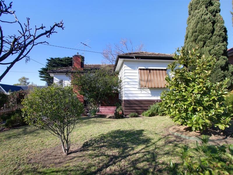 10 Macrina Street, Oakleigh East VIC 3166