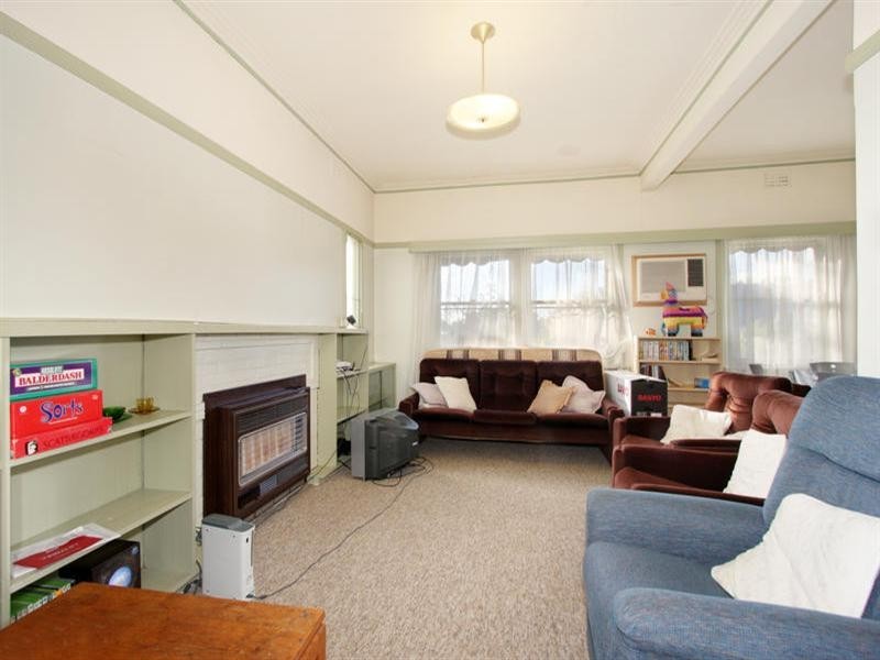 10 Macrina Street, Oakleigh East VIC 3166