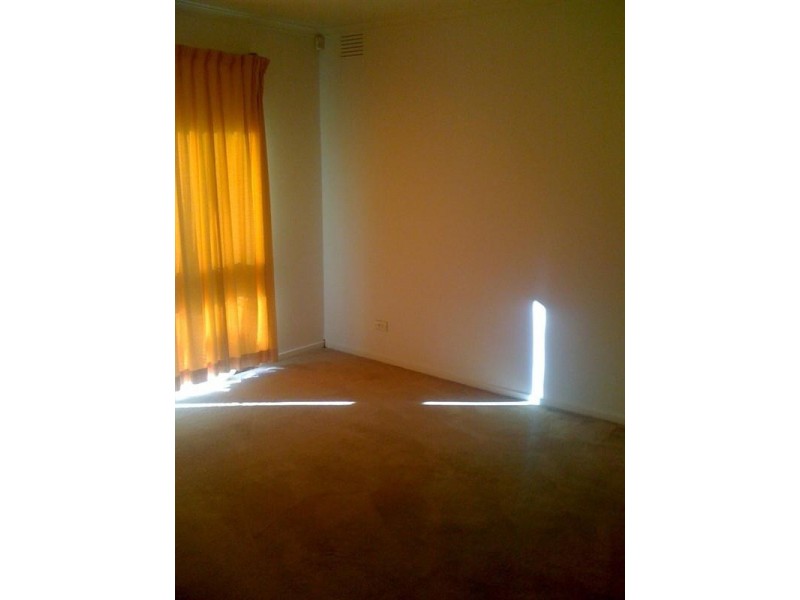 2 Carbine Avenue, Clayton South VIC 3169