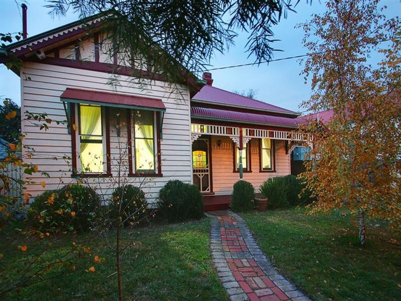 95 Carlisle Crescent, Hughesdale VIC 3166