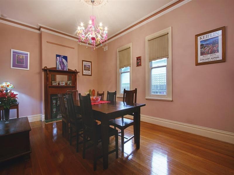 95 Carlisle Crescent, Hughesdale VIC 3166