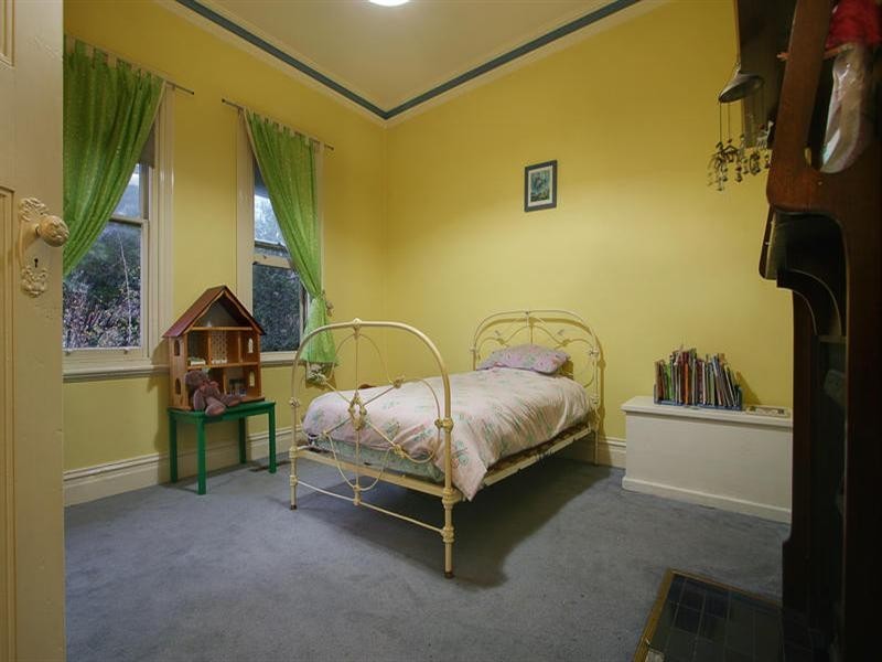 95 Carlisle Crescent, Hughesdale VIC 3166