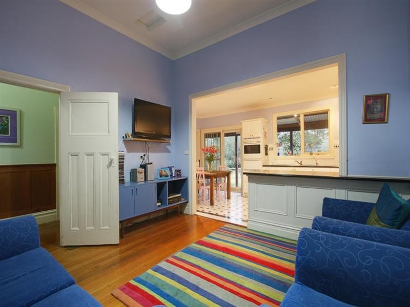 95 Carlisle Crescent, Hughesdale VIC 3166