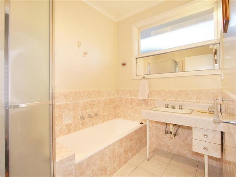 2/3 Maroo Street, Hughesdale VIC 3166