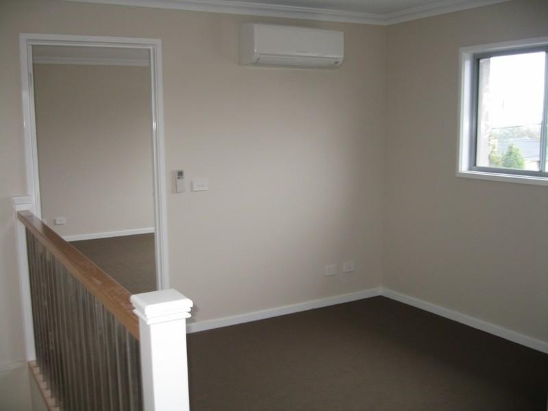 2/10 Moorong Street, Chadstone VIC 3148