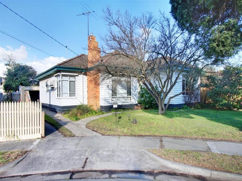18 Ward Avenue, Oakleigh South VIC 3167
