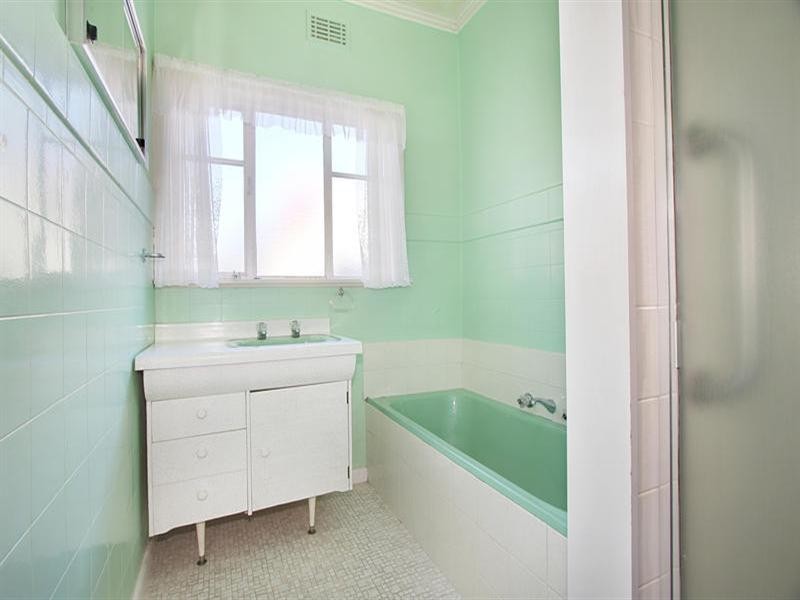 18 Ward Avenue, Oakleigh South VIC 3167