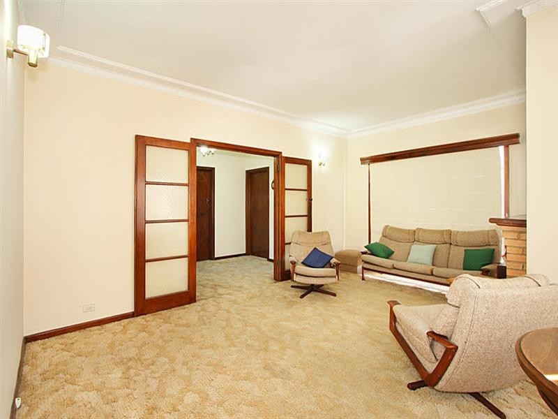 18 Ward Avenue, Oakleigh South VIC 3167