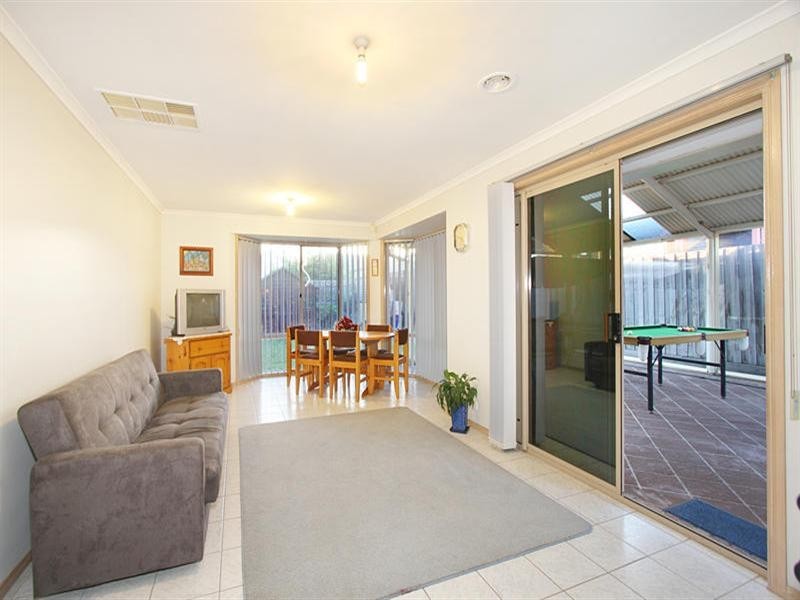 43 Simmonds Street, Hughesdale VIC 3166