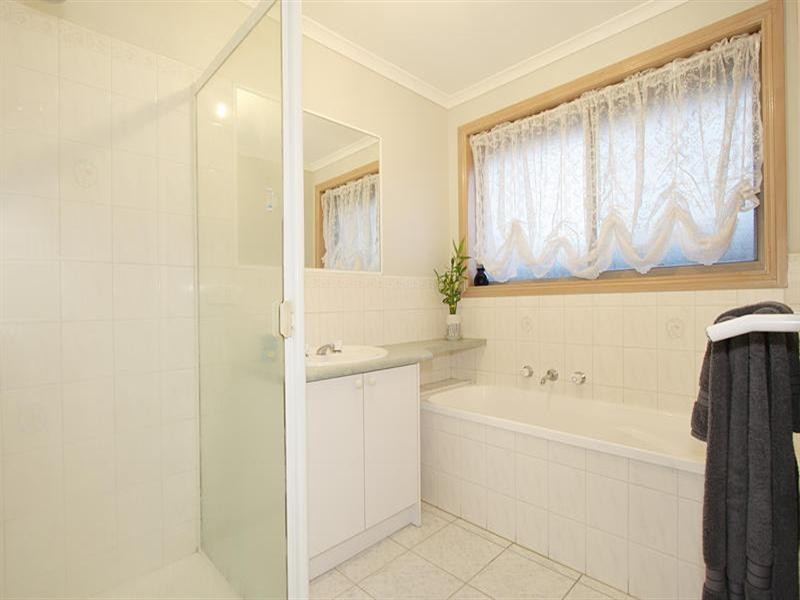 43 Simmonds Street, Hughesdale VIC 3166