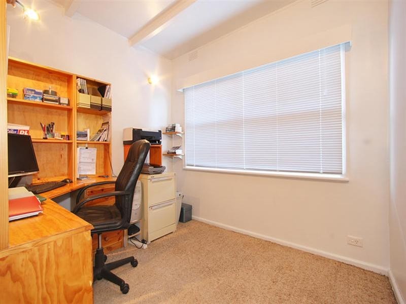 8 Turnbull Avenue, Oakleigh East VIC 3166