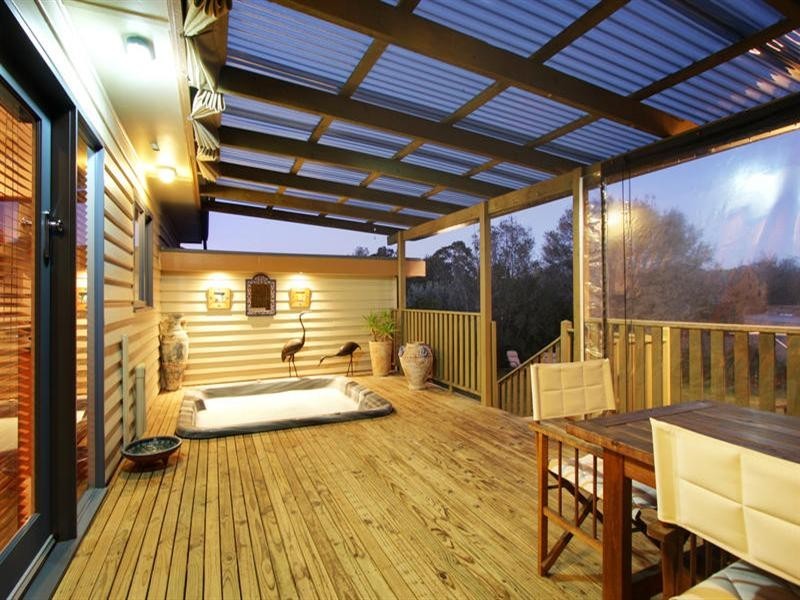 8 Turnbull Avenue, Oakleigh East VIC 3166