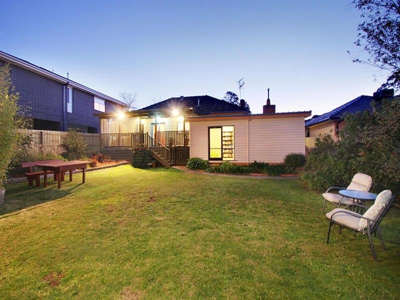 8 Turnbull Avenue, Oakleigh East VIC 3166