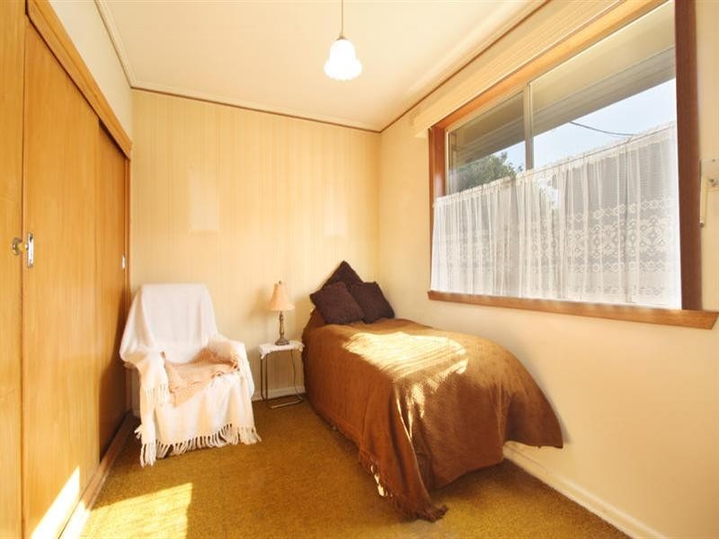 15 Marie Avenue, Springvale VIC 3171