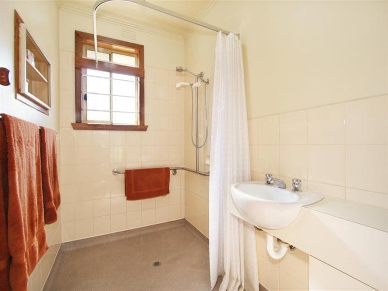 15 Marie Avenue, Springvale VIC 3171