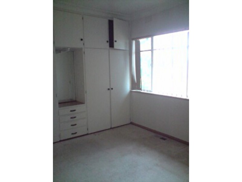 2/8 Harrison Avenue, Burwood VIC 3125