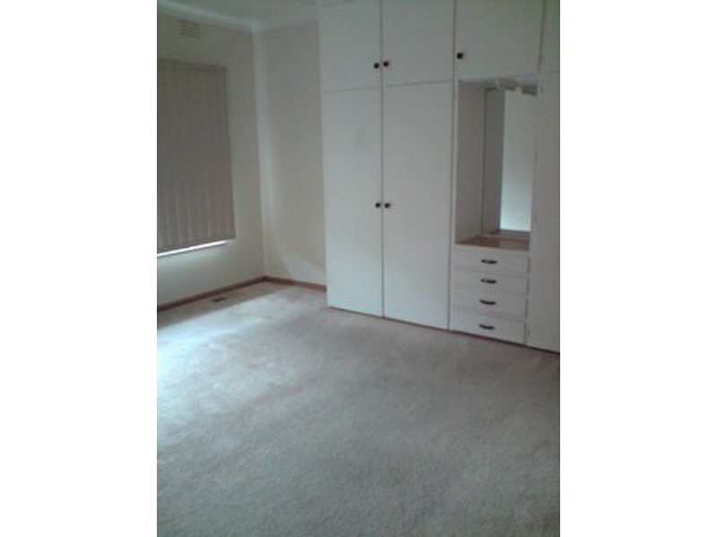 2/8 Harrison Avenue, Burwood VIC 3125