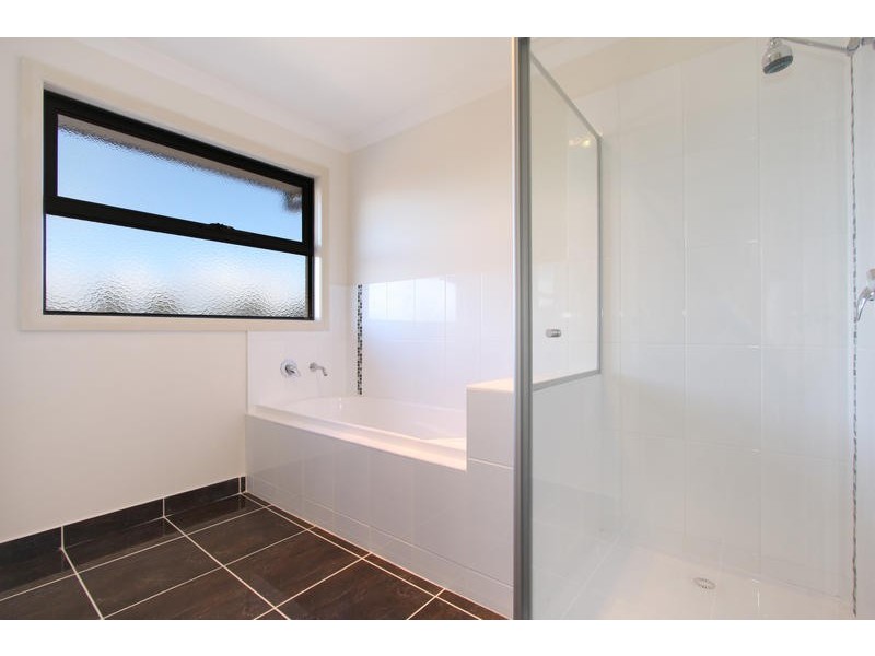 4/8 Jones Road, Dandenong VIC 3175