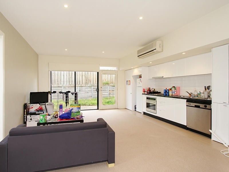 1 Shady Mews, Clayton VIC 3168