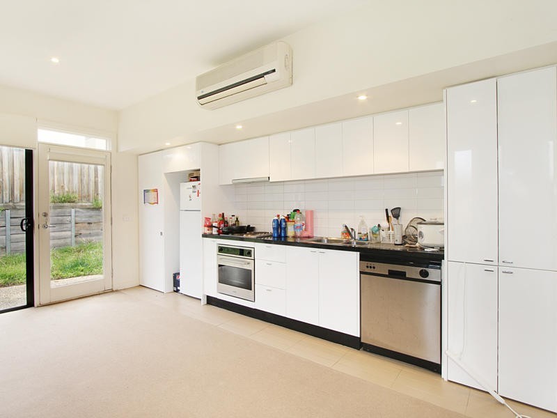 1 Shady Mews, Clayton VIC 3168