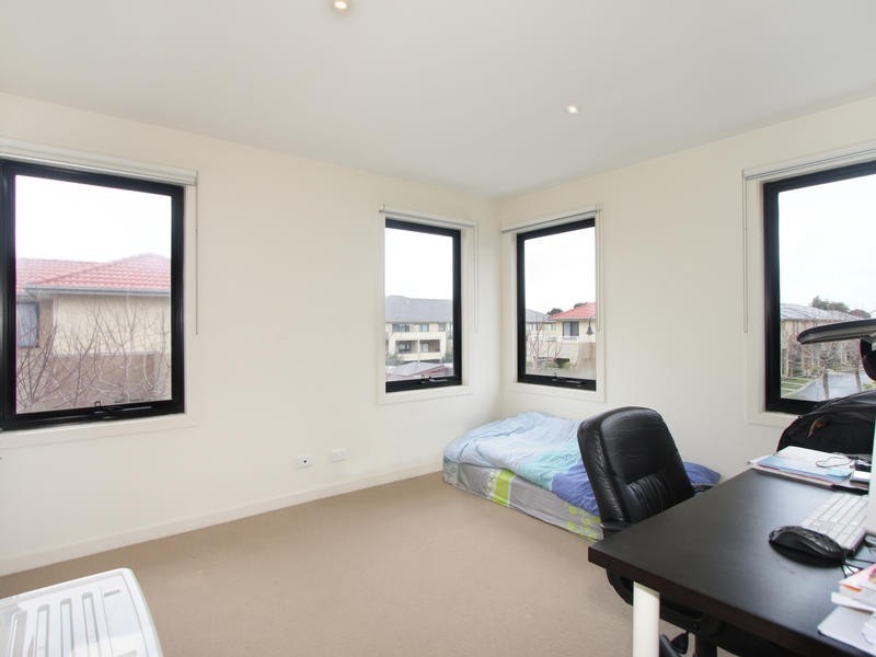 1 Shady Mews, Clayton VIC 3168