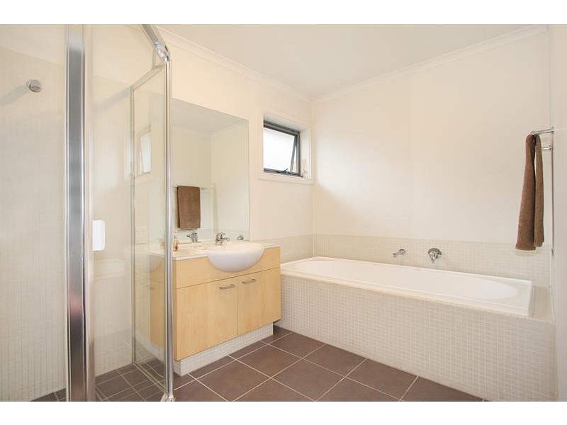 6 Muirfield Close, Heatherton VIC 3202