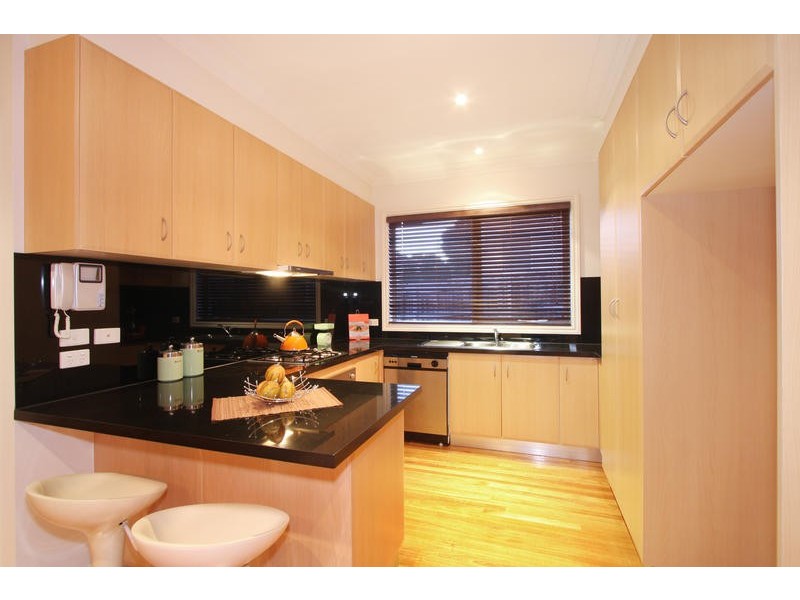 1/2 Simpson Drive, Mount Waverley VIC 3149