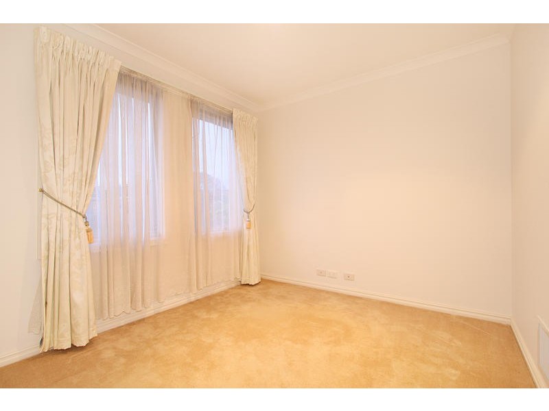 1/2 Simpson Drive, Mount Waverley VIC 3149