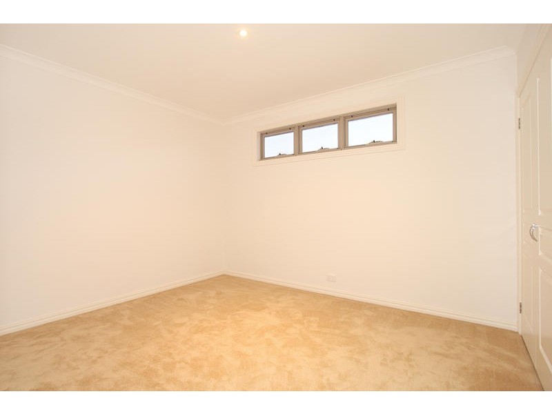 1/2 Simpson Drive, Mount Waverley VIC 3149