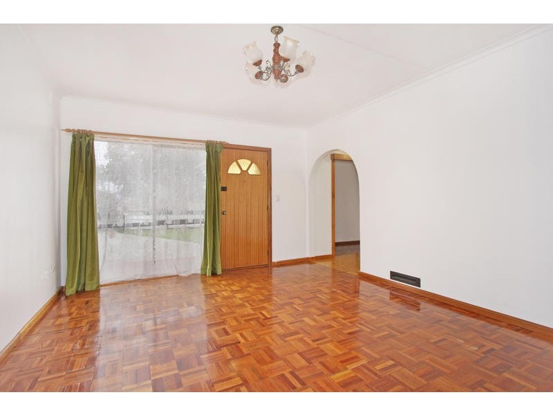 5 Arunta Crescent, Clayton South VIC 3169