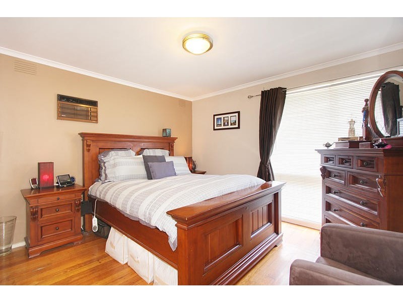 11 Whitehaven Crescent, Noble Park North VIC 3174