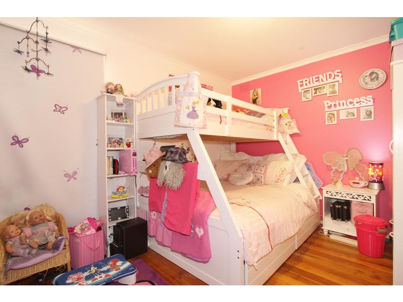 11 Whitehaven Crescent, Noble Park North VIC 3174