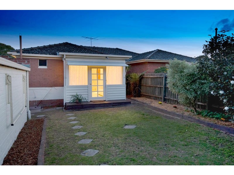 8 Brisbane Street, Murrumbeena VIC 3163
