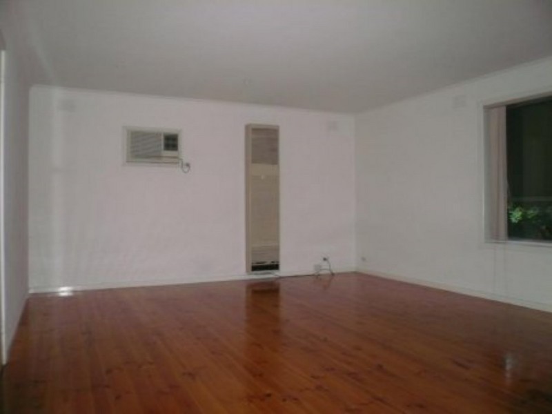 2/4 Aikman Crescent, Chadstone VIC 3148