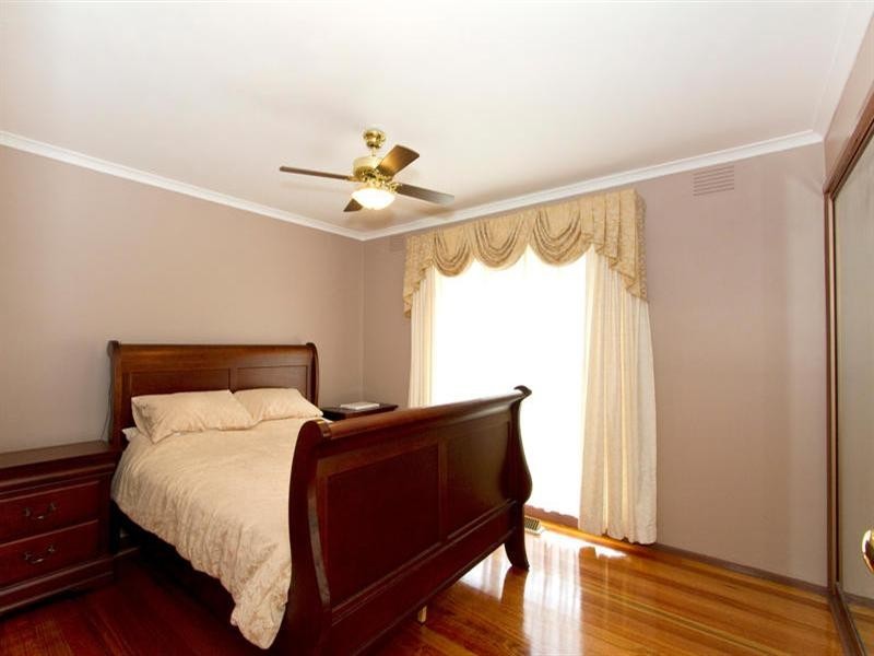 9 Tully Road, Clayton South VIC 3169