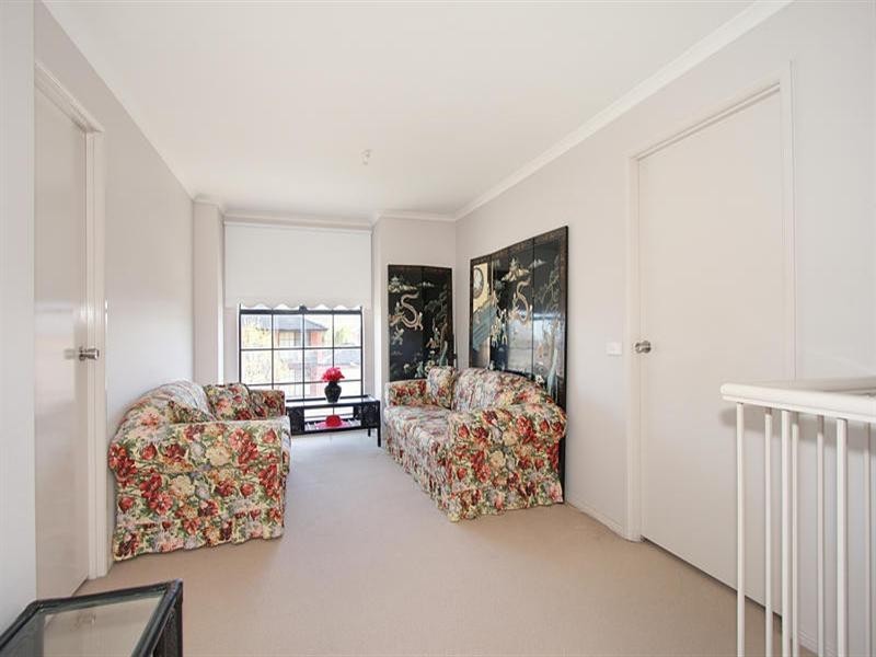 13 Savannah Place, Chadstone VIC 3148