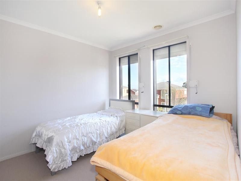 13 Savannah Place, Chadstone VIC 3148