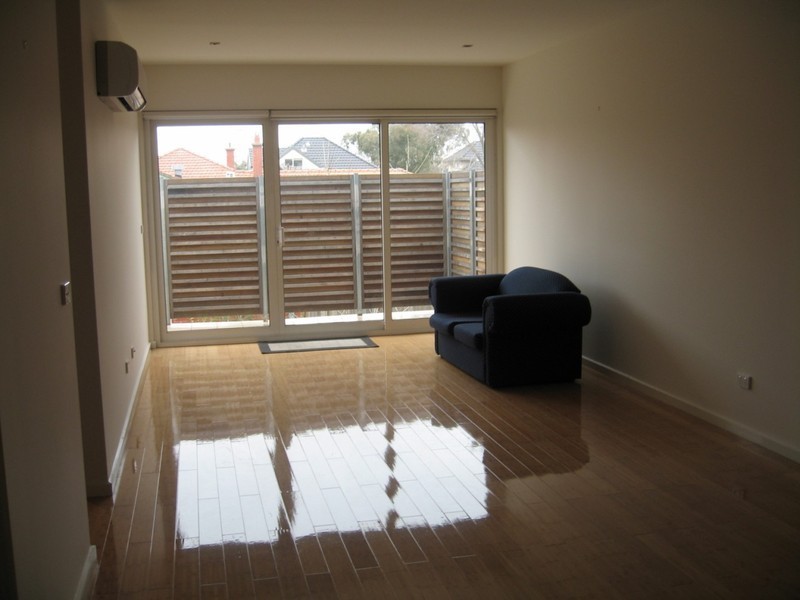 8/50 Poath Road, Hughesdale VIC 3166