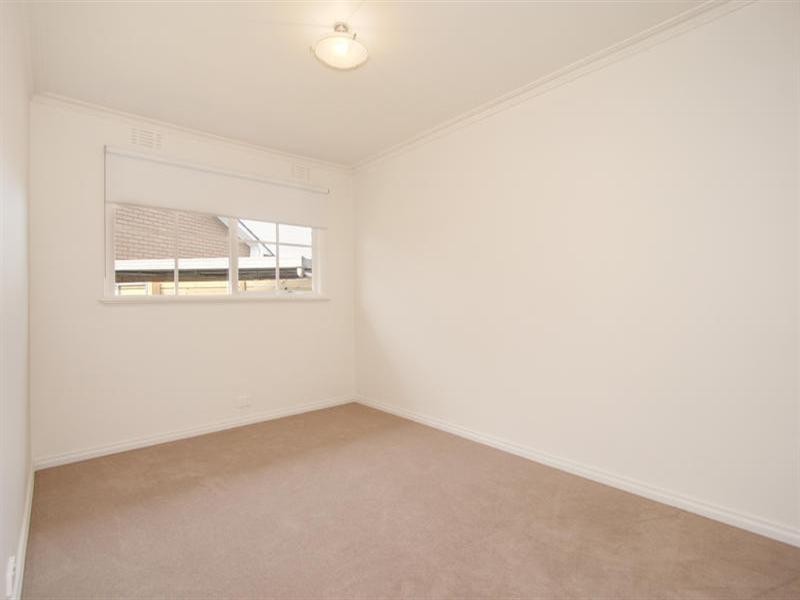 2/39 Rayhur Street, Clayton VIC 3168