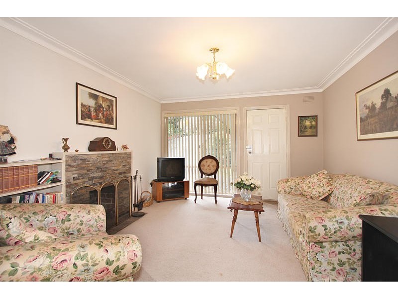 92 Oakpark Drive, Chadstone VIC 3148