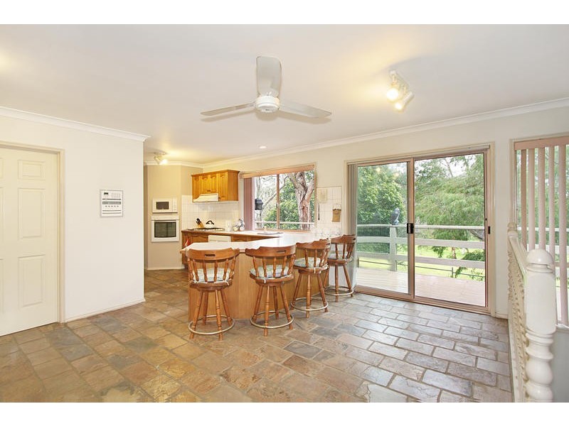 92 Oakpark Drive, Chadstone VIC 3148