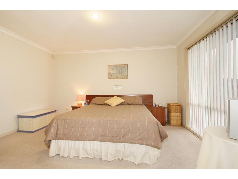 92 Oakpark Drive, Chadstone VIC 3148