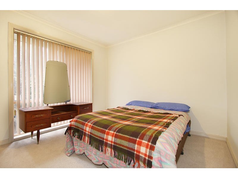 92 Oakpark Drive, Chadstone VIC 3148