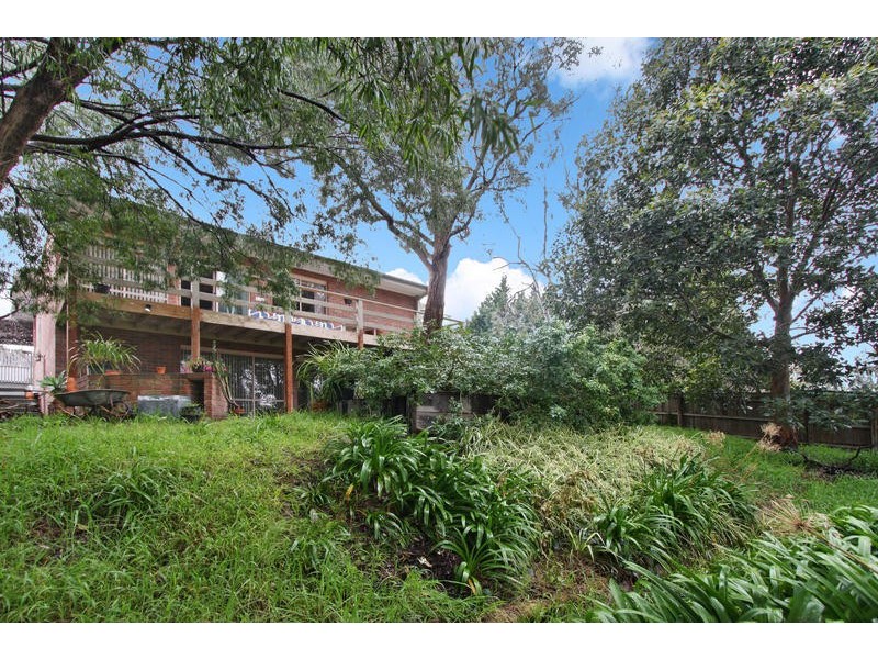 92 Oakpark Drive, Chadstone VIC 3148