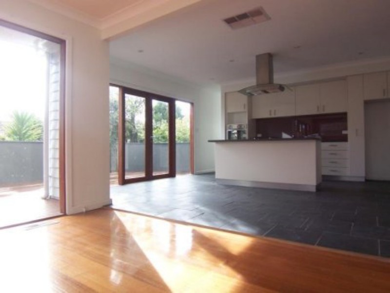 9 Prior Road, Malvern East VIC 3145