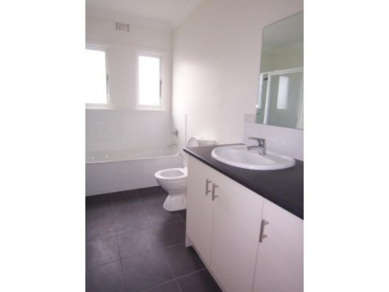 9 Prior Road, Malvern East VIC 3145