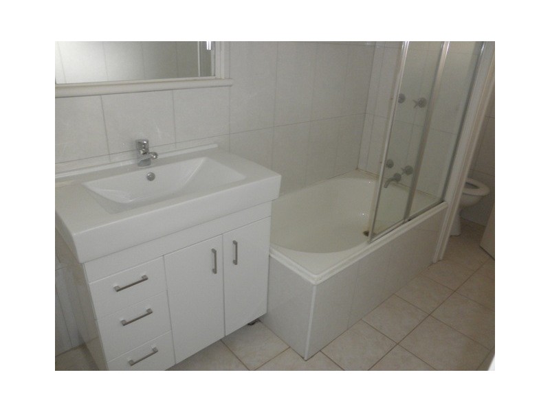 2/637 Blackburn Road, Clayton VIC 3168