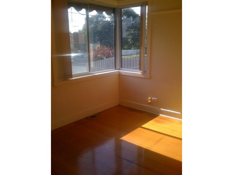 28 Simmonds Street, Hughesdale VIC 3166